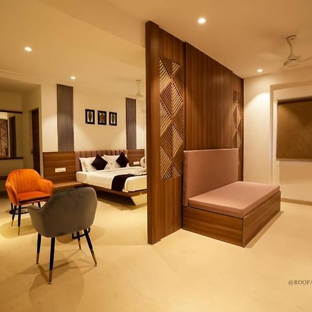 Hotel Veesons Executive Solapur Exterior photo