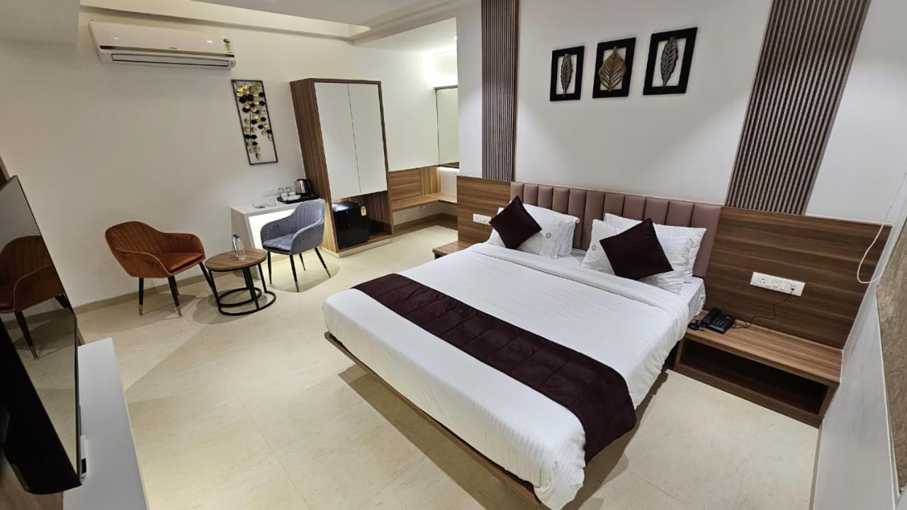 Hotel Veesons Executive Solapur Exterior photo