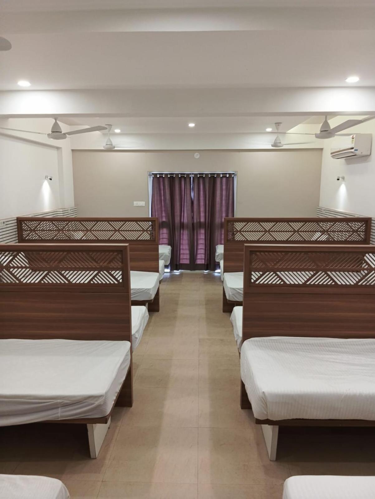 Hotel Veesons Executive Solapur Exterior photo